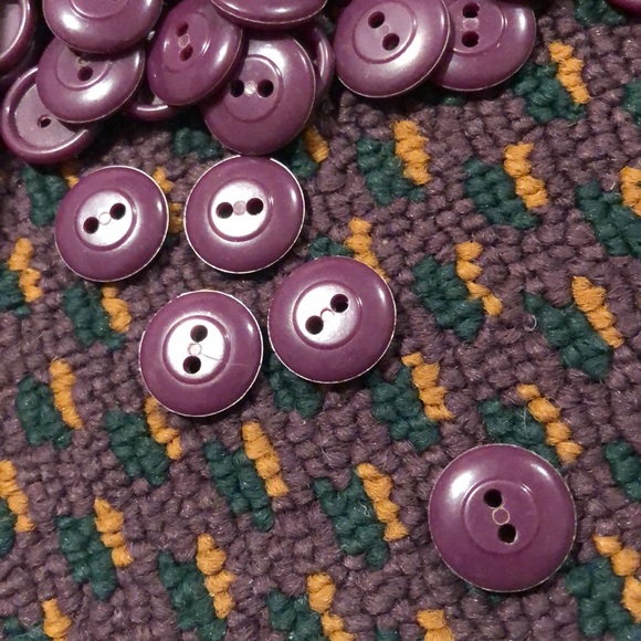 NWOT lot of 2 hole purple buttons - Picture 5 of 11